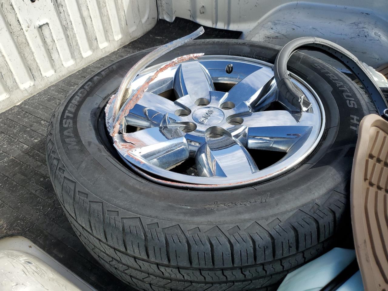 2012 GMC Sierra - Image 14