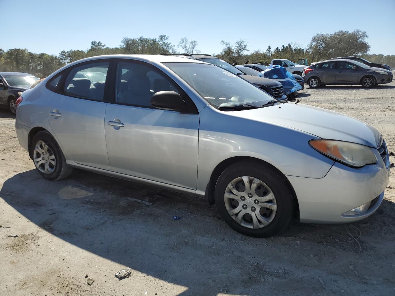 2010 Hyundai Elantra - Image 4