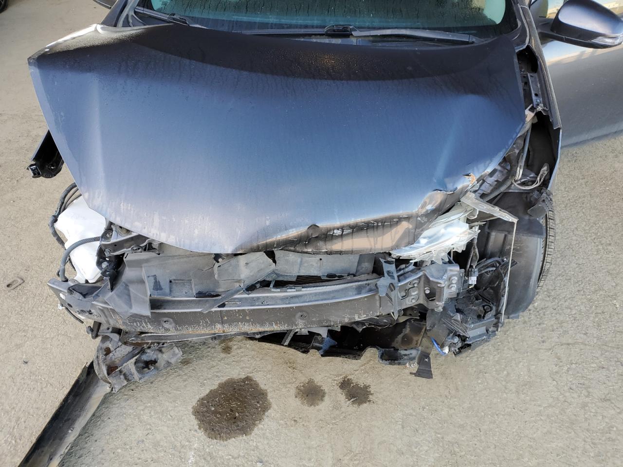 2015 Toyota Prius - Image 11
