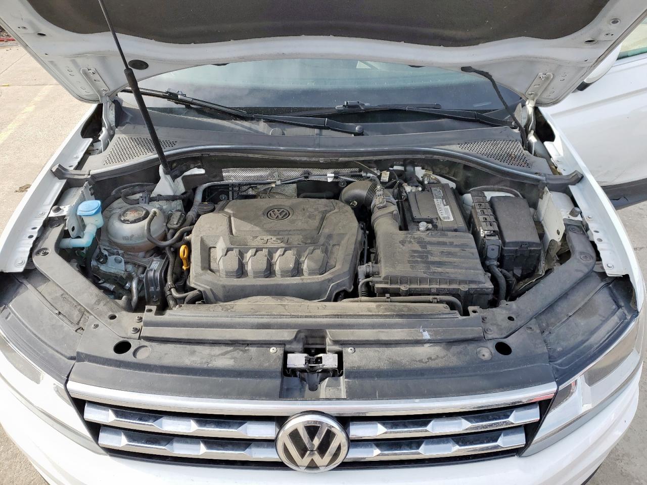 2019 Volkswagen Tiguan - Image 13