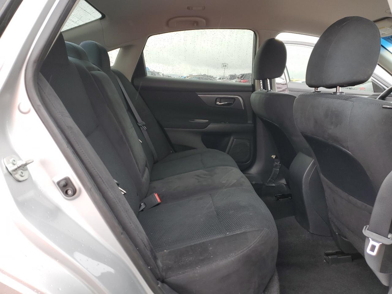 2015 Nissan Altima - Image 10