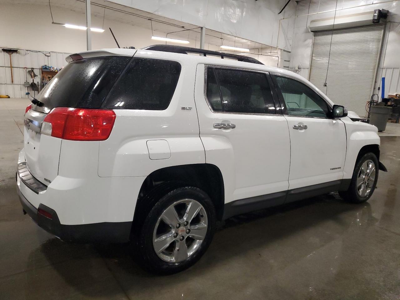 2015 GMC Terrain - Image 3