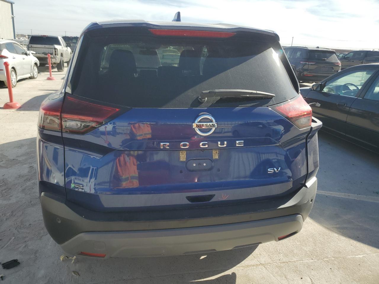 2021 Nissan Rogue - Image 6