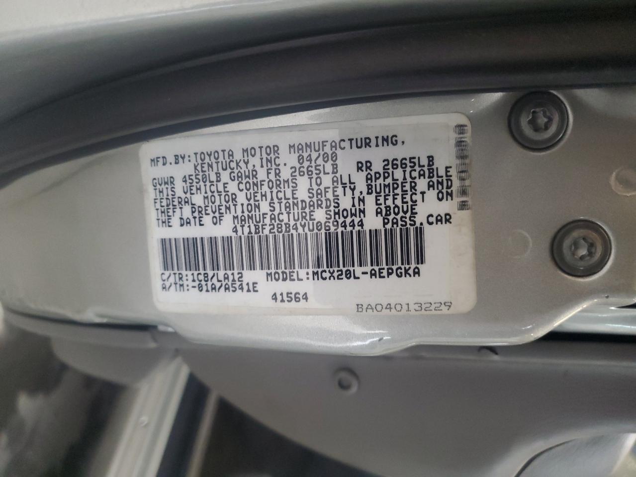 2000 Toyota Avalon - Image 12