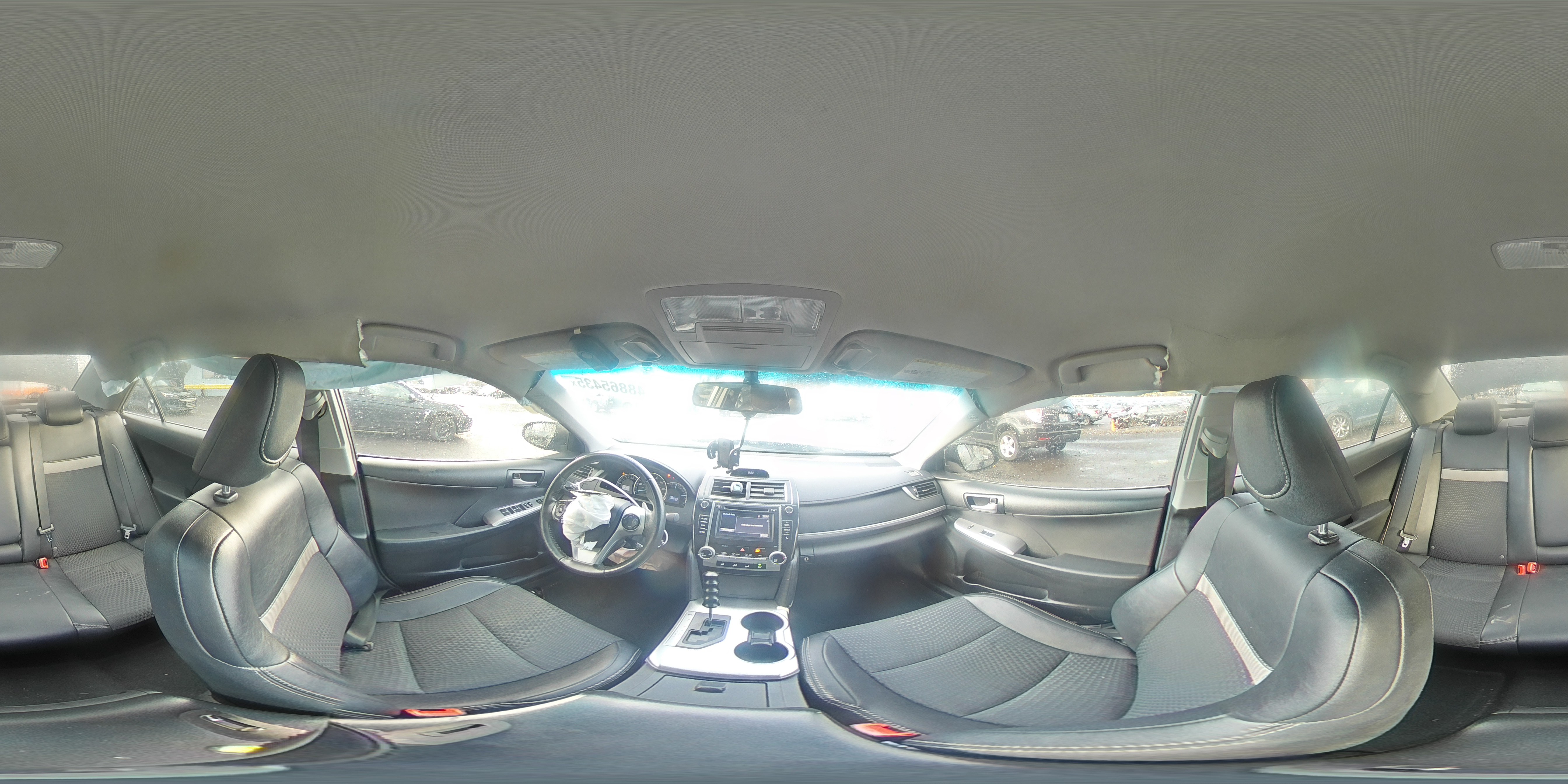 2014 Toyota Camry - Image 13