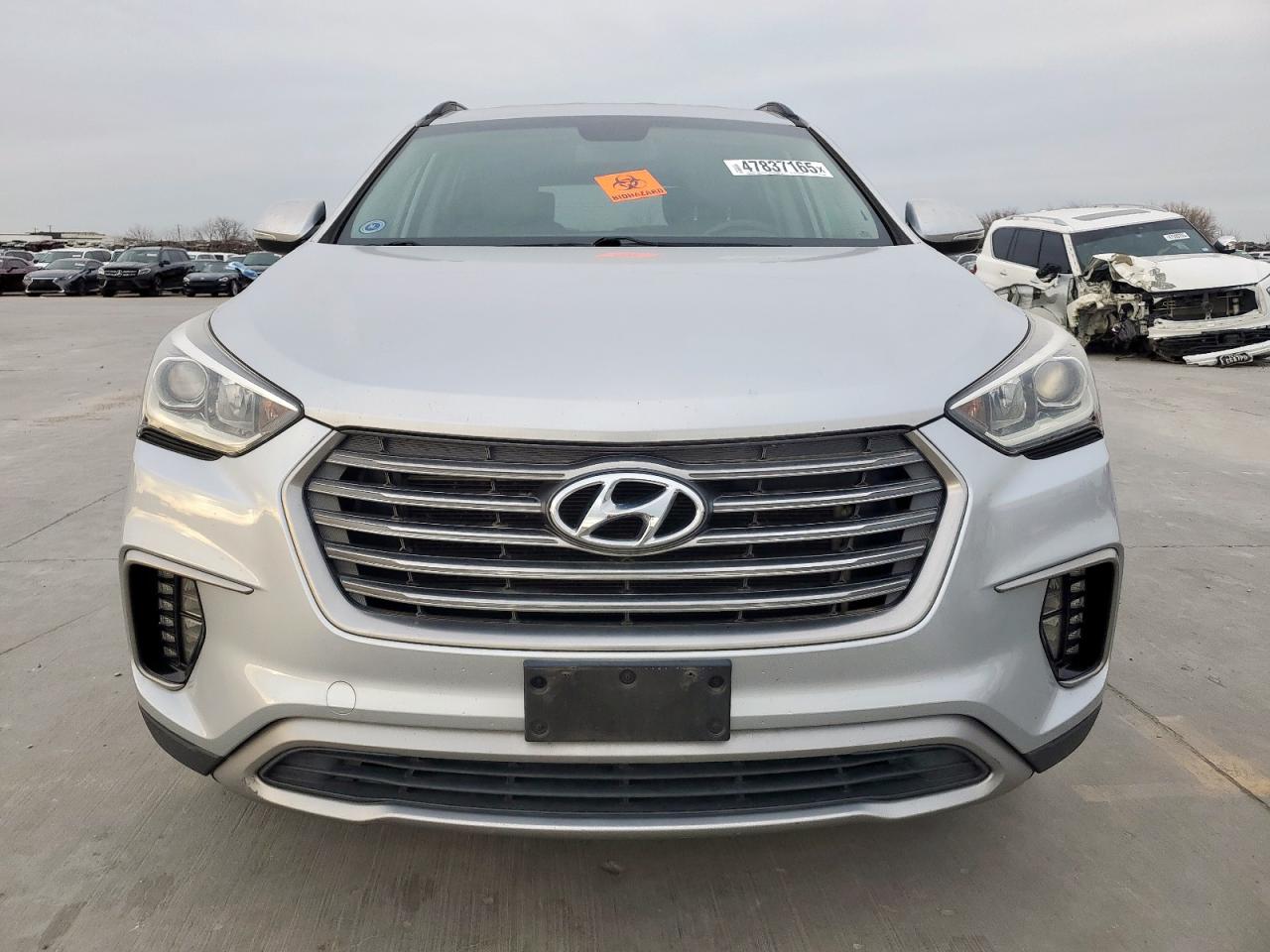 2017 Hyundai Santa Fe - Image 5