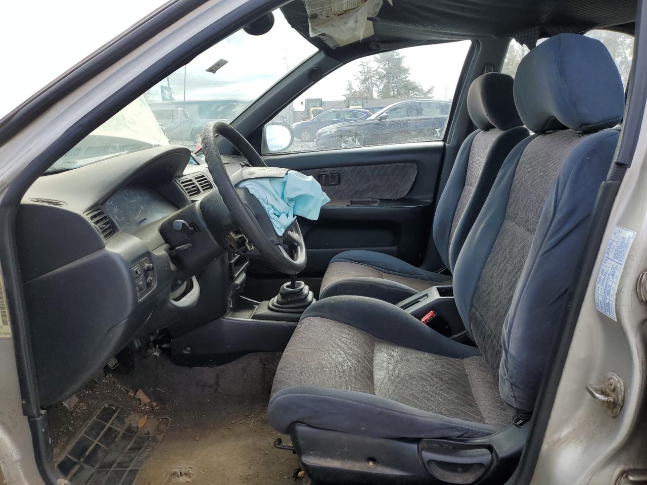 1999 Nissan Sentra - Image 7