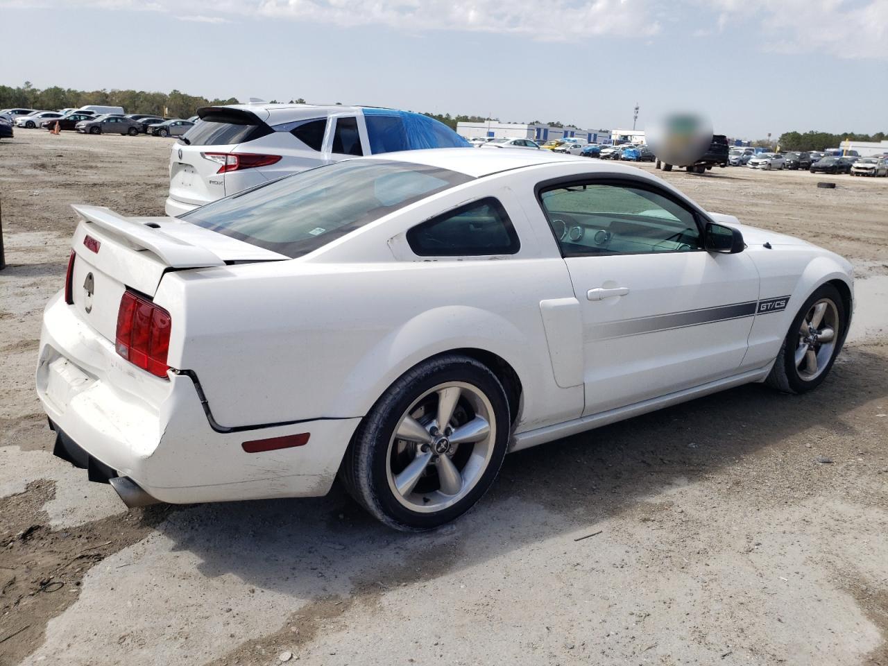 2009 Ford Mustang - Image 3