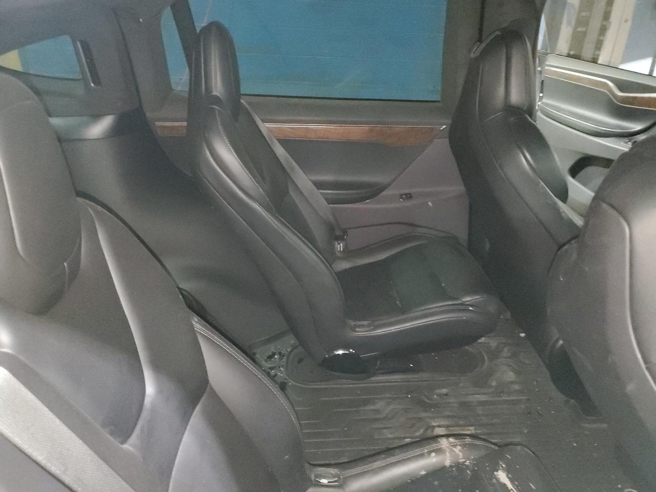 2019 Tesla Model X VIN: 5YJXCBE27KF192064 Lot: 48924455