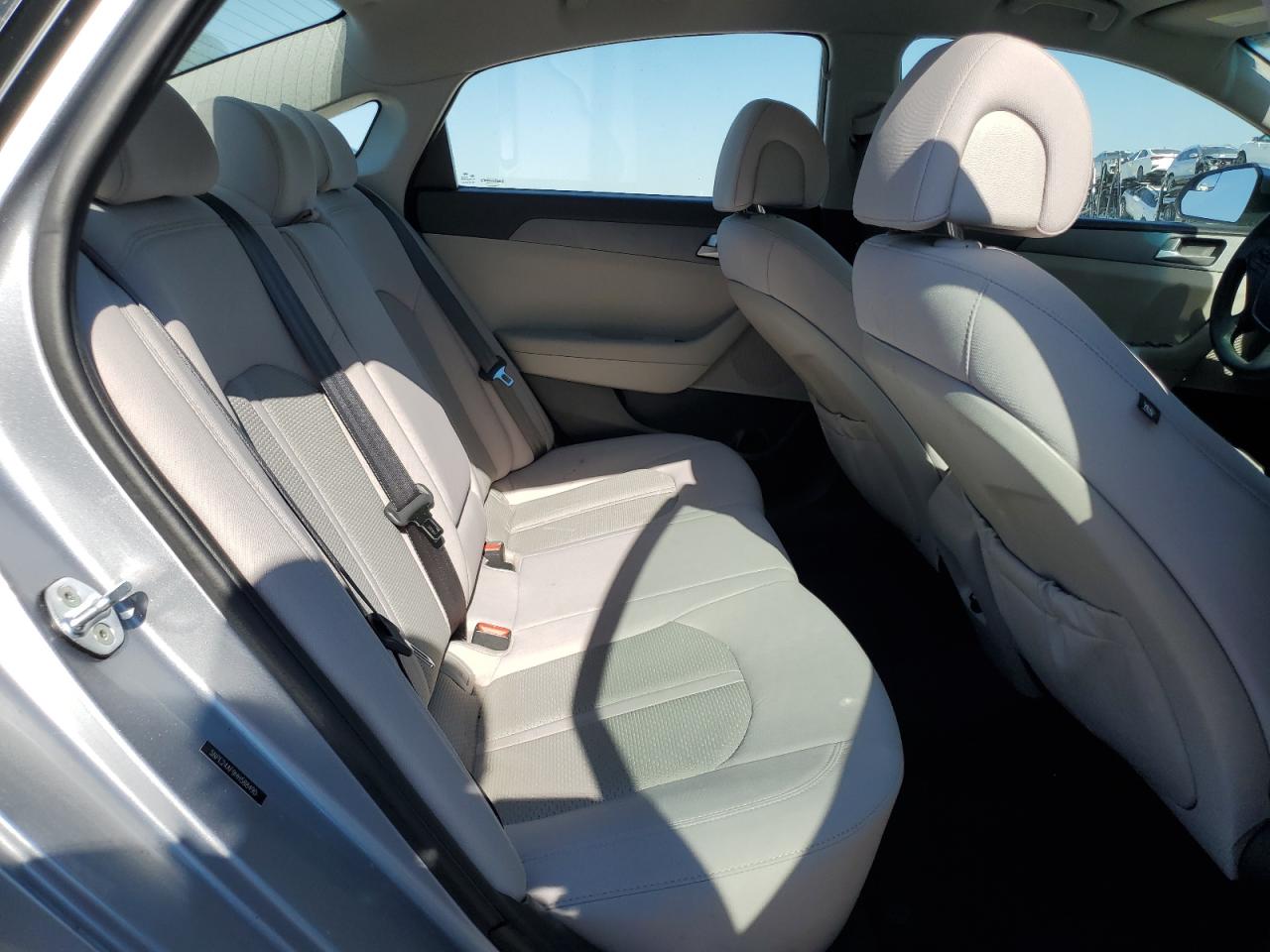 2017 Hyundai Sonata - Image 10