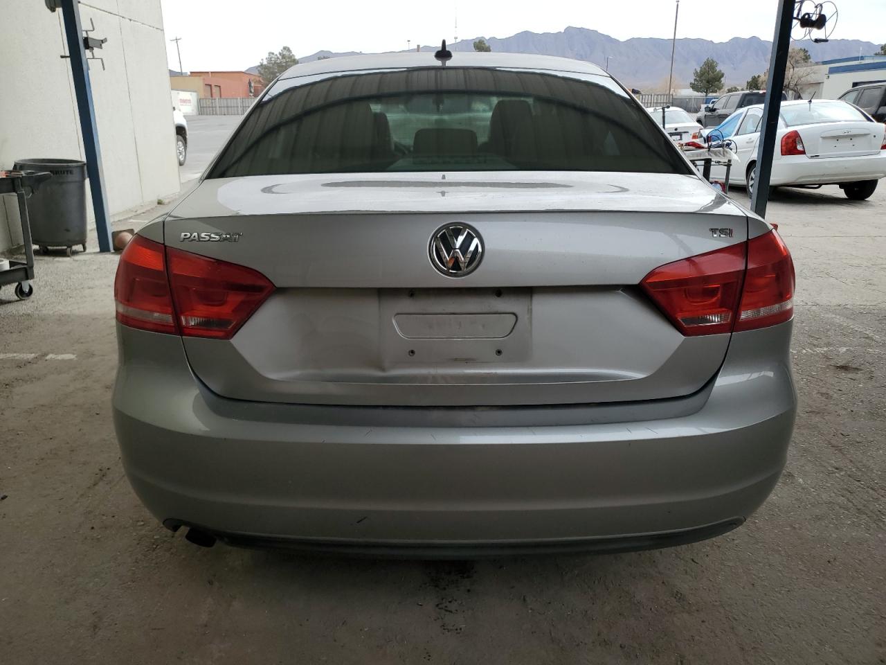 2014 Volkswagen Passat - Image 6