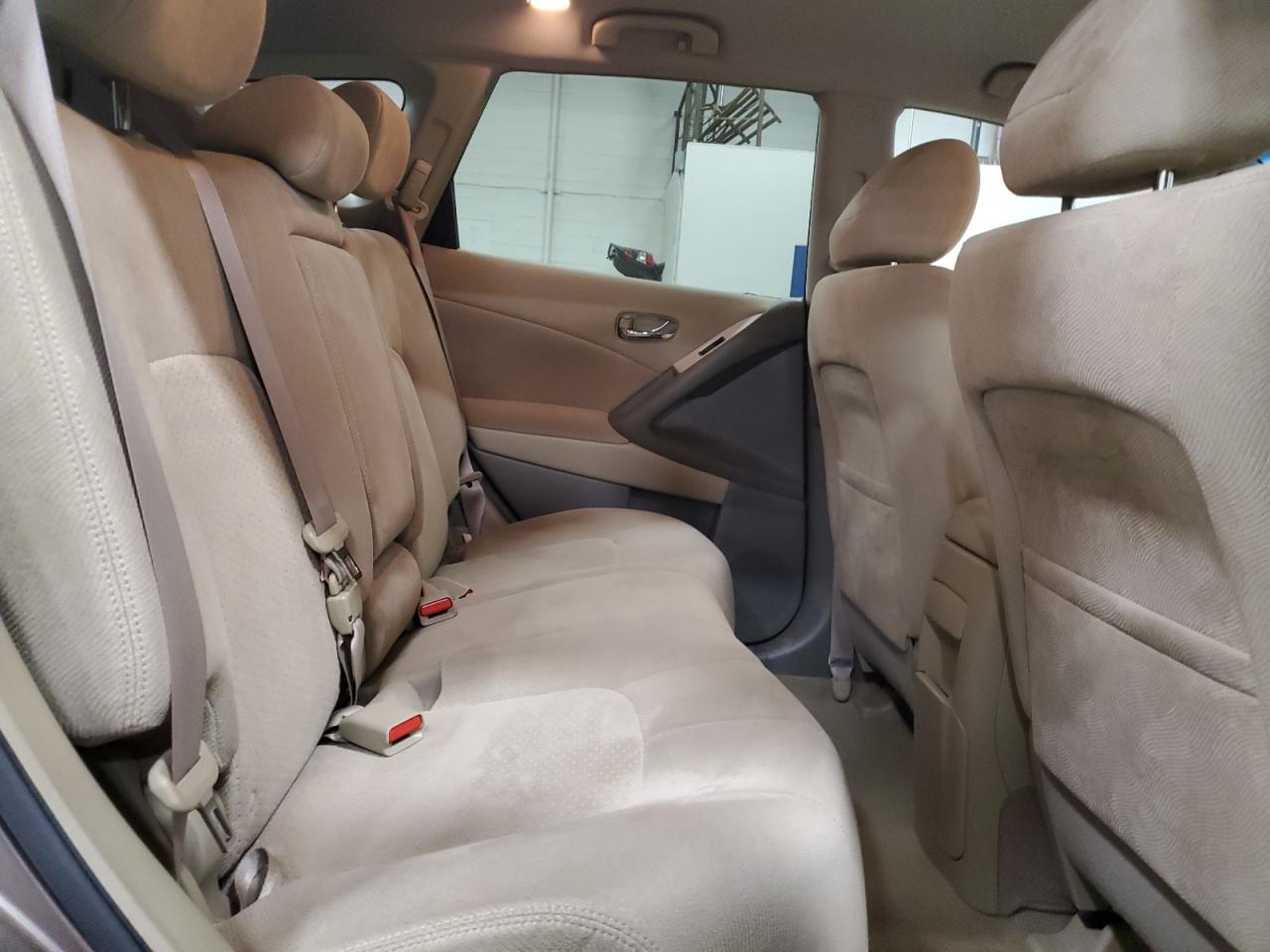 2010 Nissan Murano - Image 12