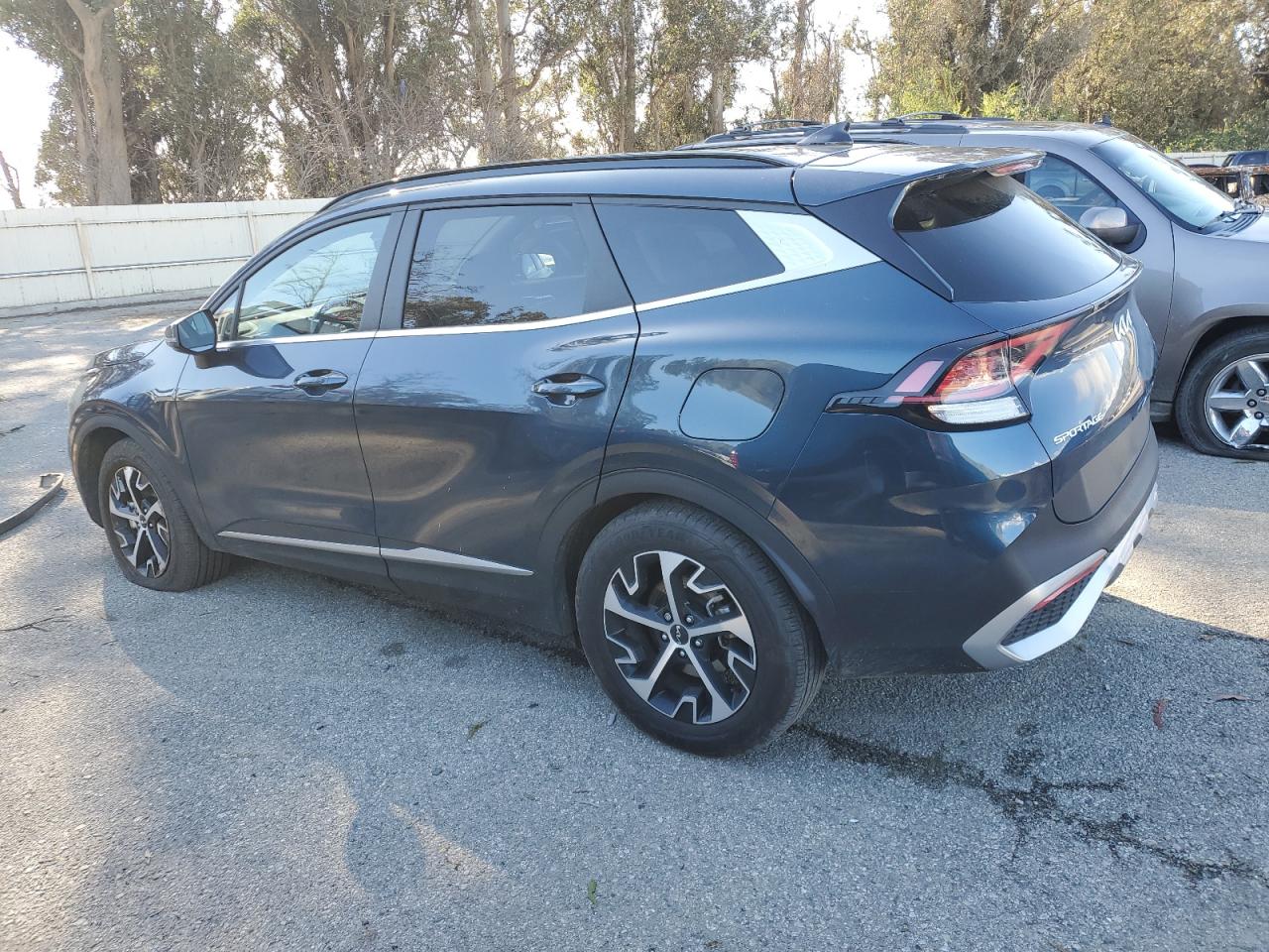 2023 Kia Sportage - Image 2