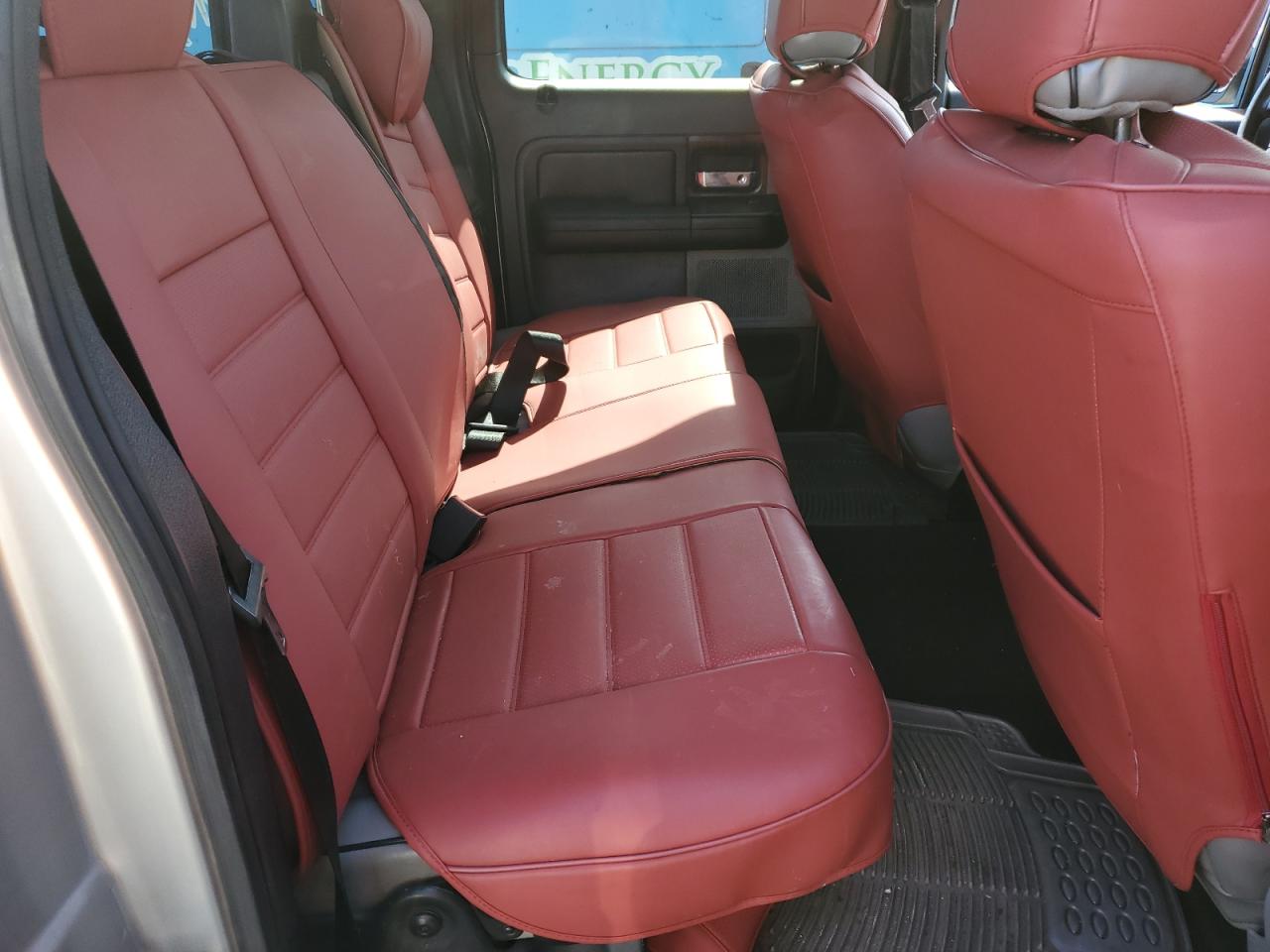 2006 Lincoln Mark LT - Image 10