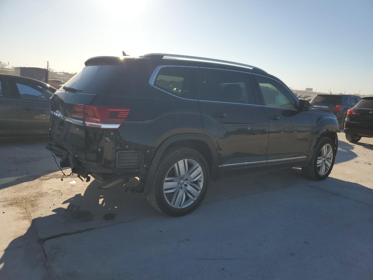 2018 Volkswagen Atlas - Image 3