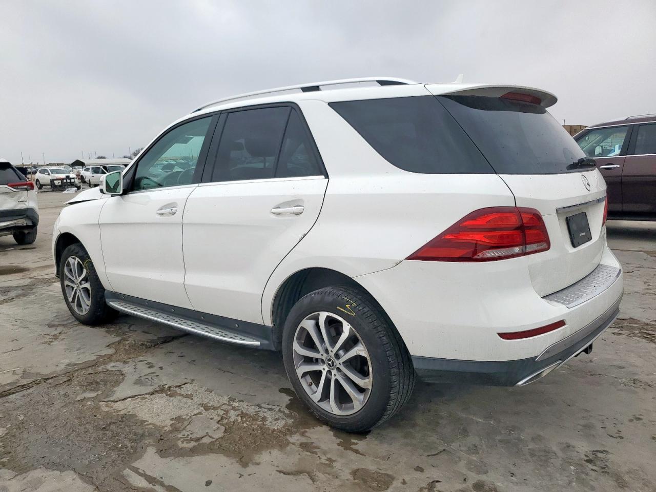 2017 Mercedes-Benz GLE - Image 2