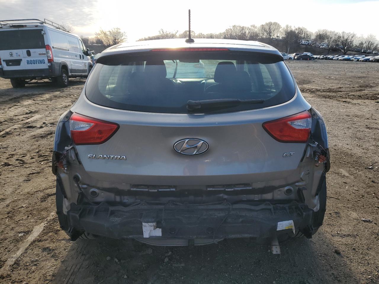 2015 Hyundai Elantra - Image 6