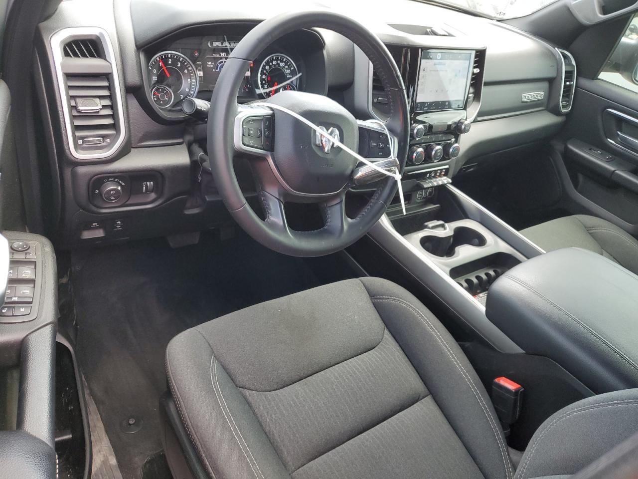 2022 RAM 1500 - Image 8