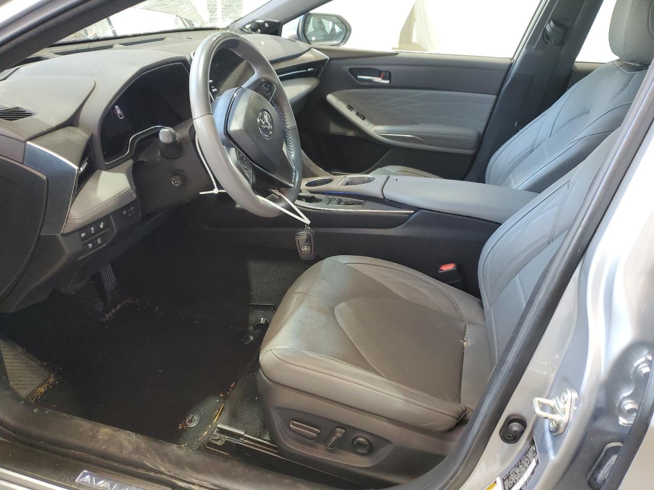 2021 Toyota Avalon - Image 7