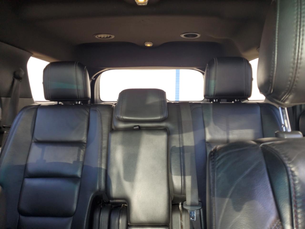 2015 Ford Explorer - Image 10