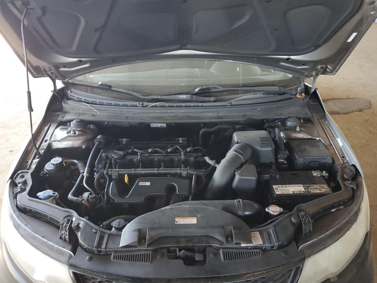 2010 Kia Forte - Image 11