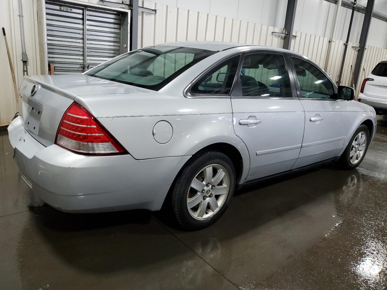 2005 Mercury Montego - Image 3