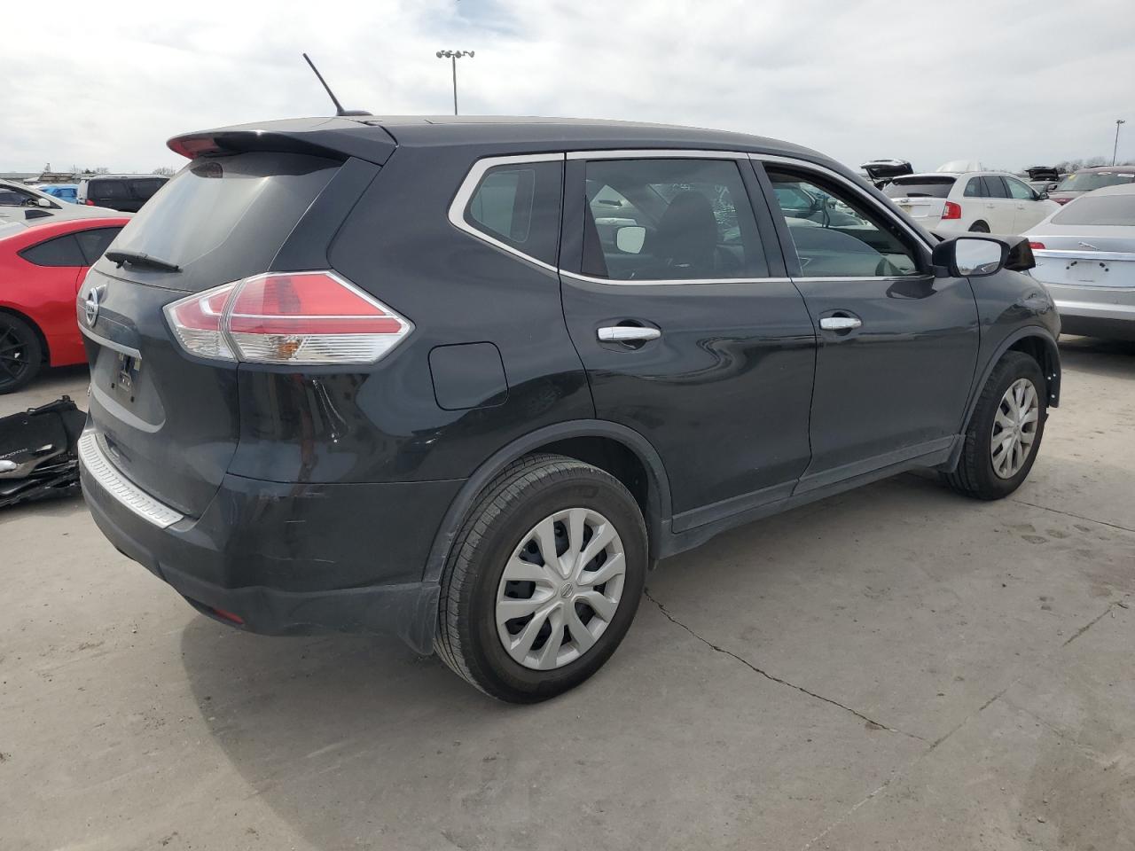 2015 Nissan Rogue - Image 3