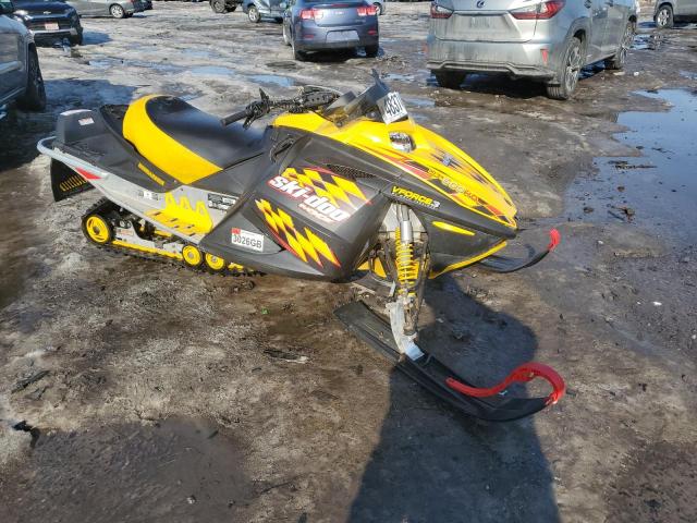 2004 Skidoo Snowbmobil