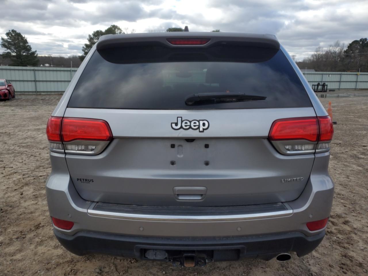 2018 Jeep Grand Cherokee - Image 6