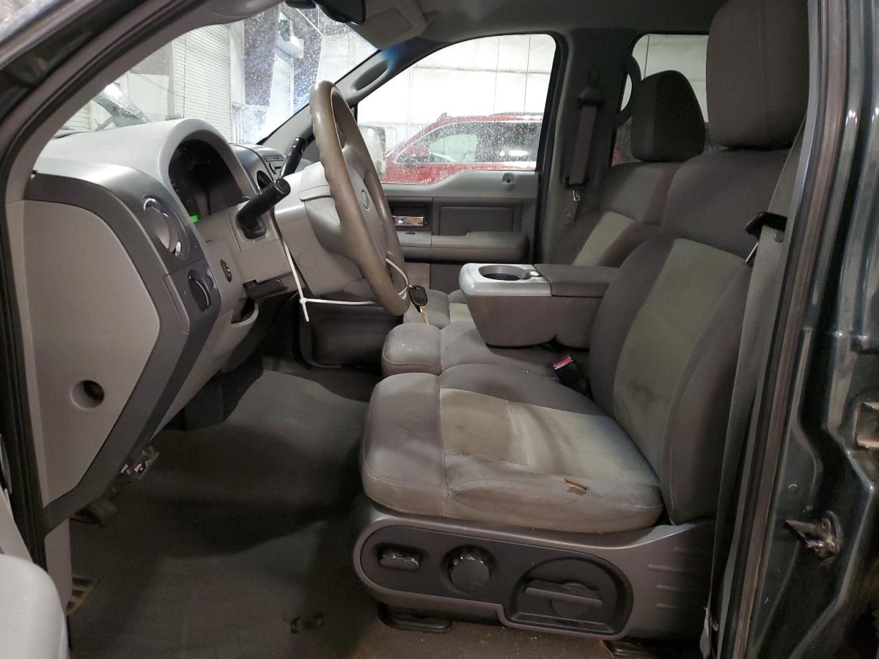 2004 Ford F-150 - Image 7