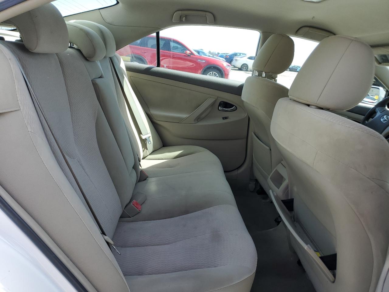 2011 Toyota Camry - Image 10