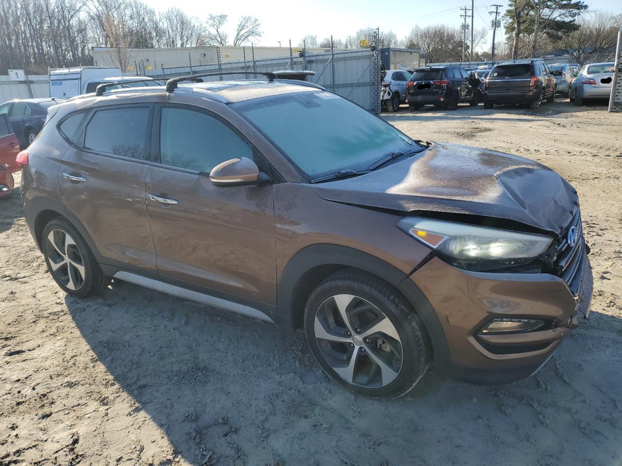 2017 Hyundai Tucson - Image 4