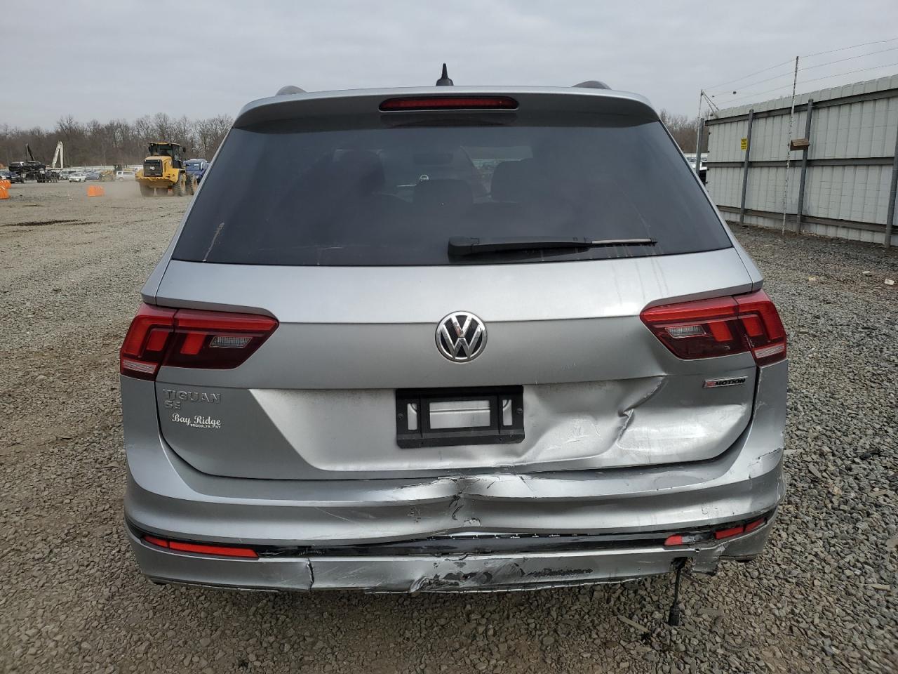 2021 Volkswagen Tiguan - Image 6