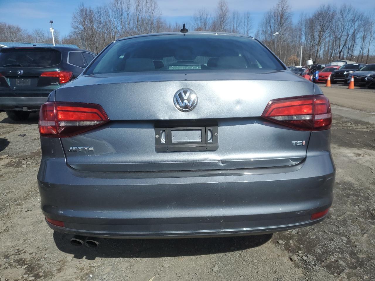2016 Volkswagen Jetta - Image 6