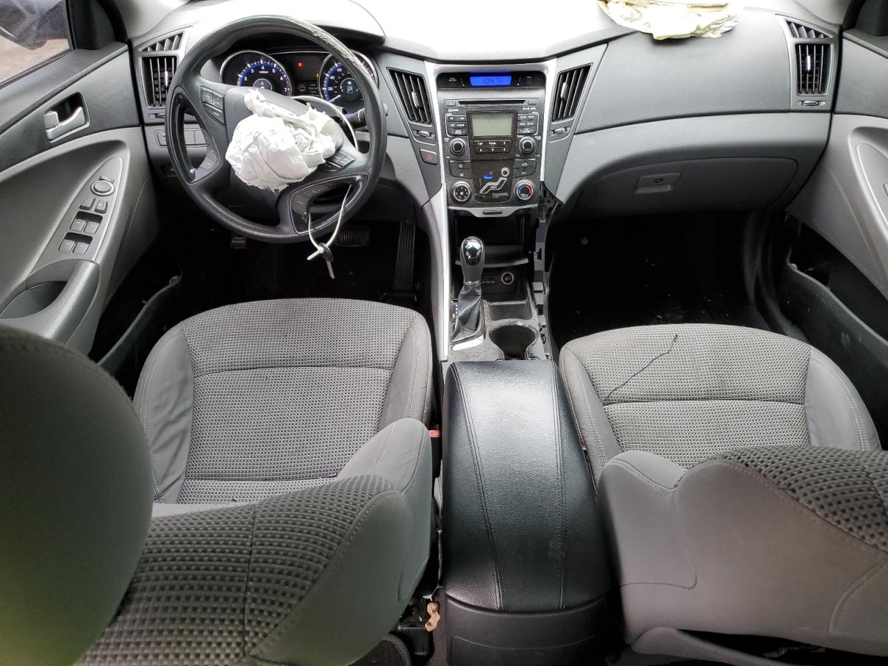 2011 Hyundai Sonata - Image 8