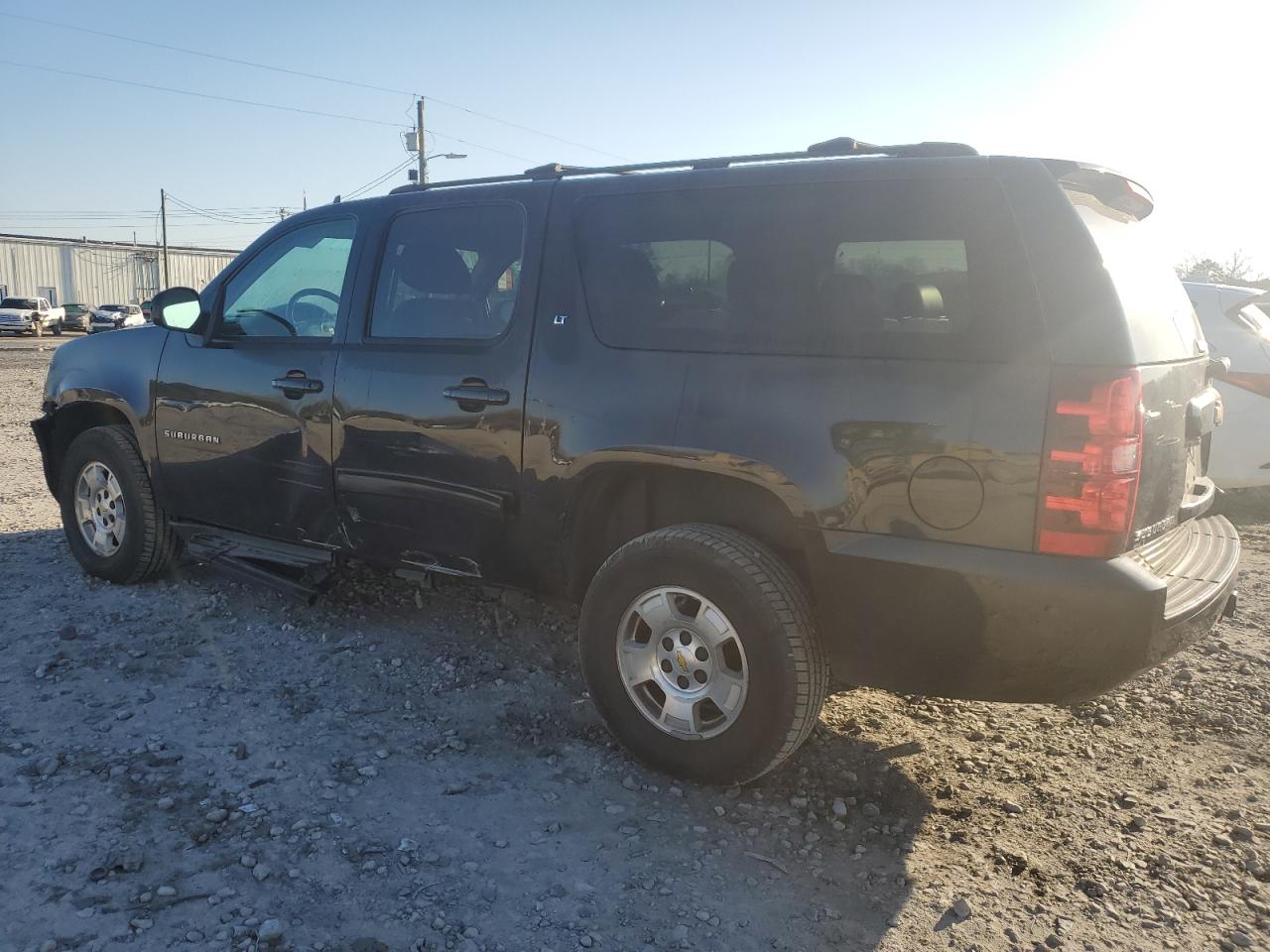 2013 Chevrolet Suburban - Image 2