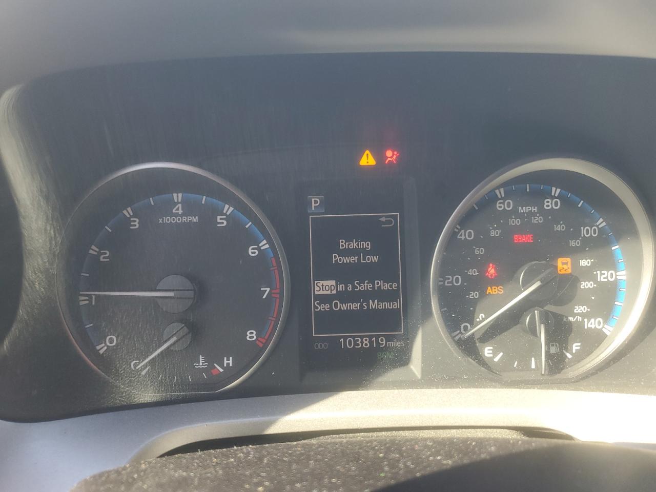 2018 Toyota RAV 4 - Image 9