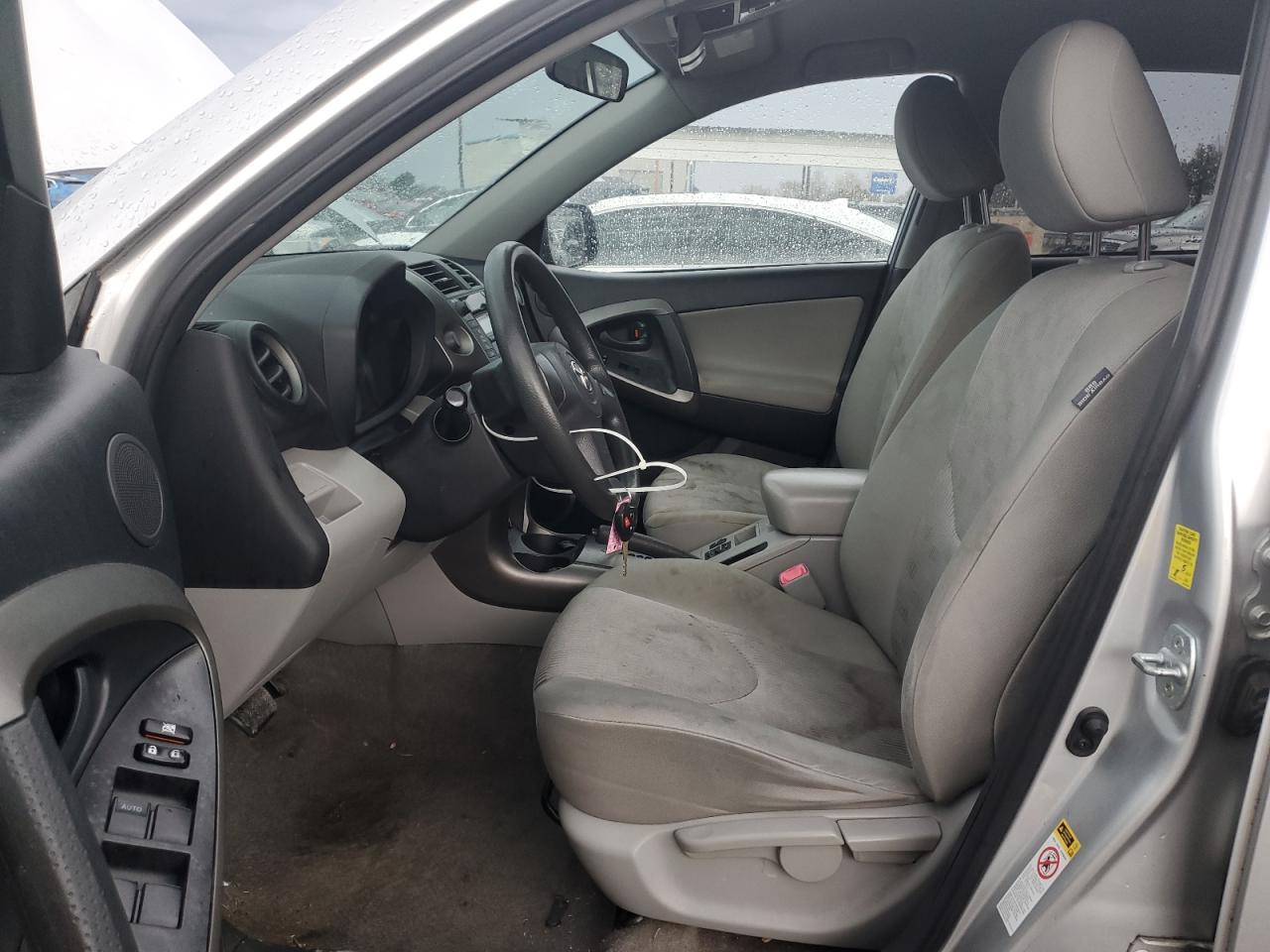 2010 Toyota RAV 4 - Image 7