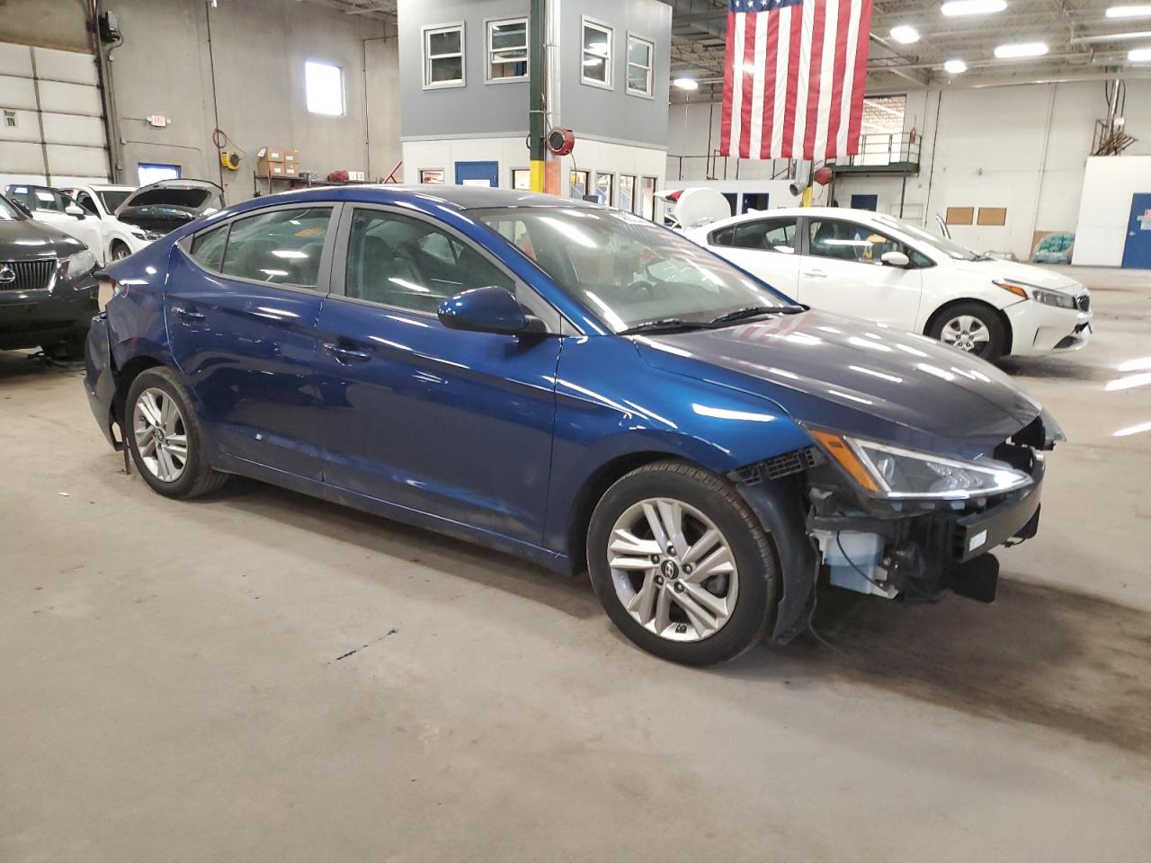 2019 Hyundai Elantra - Image 4