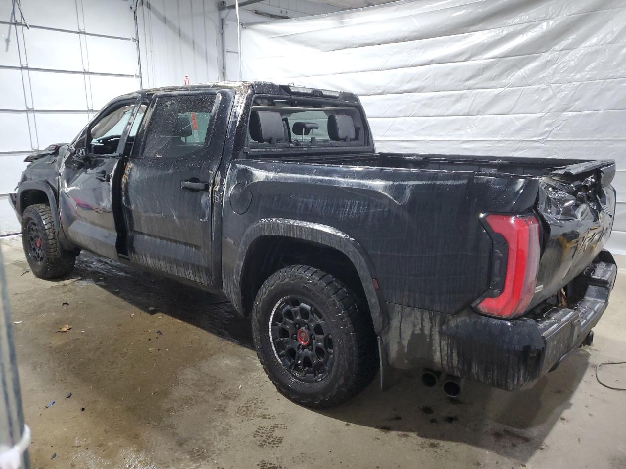 2022 Toyota Tundra - Image 2