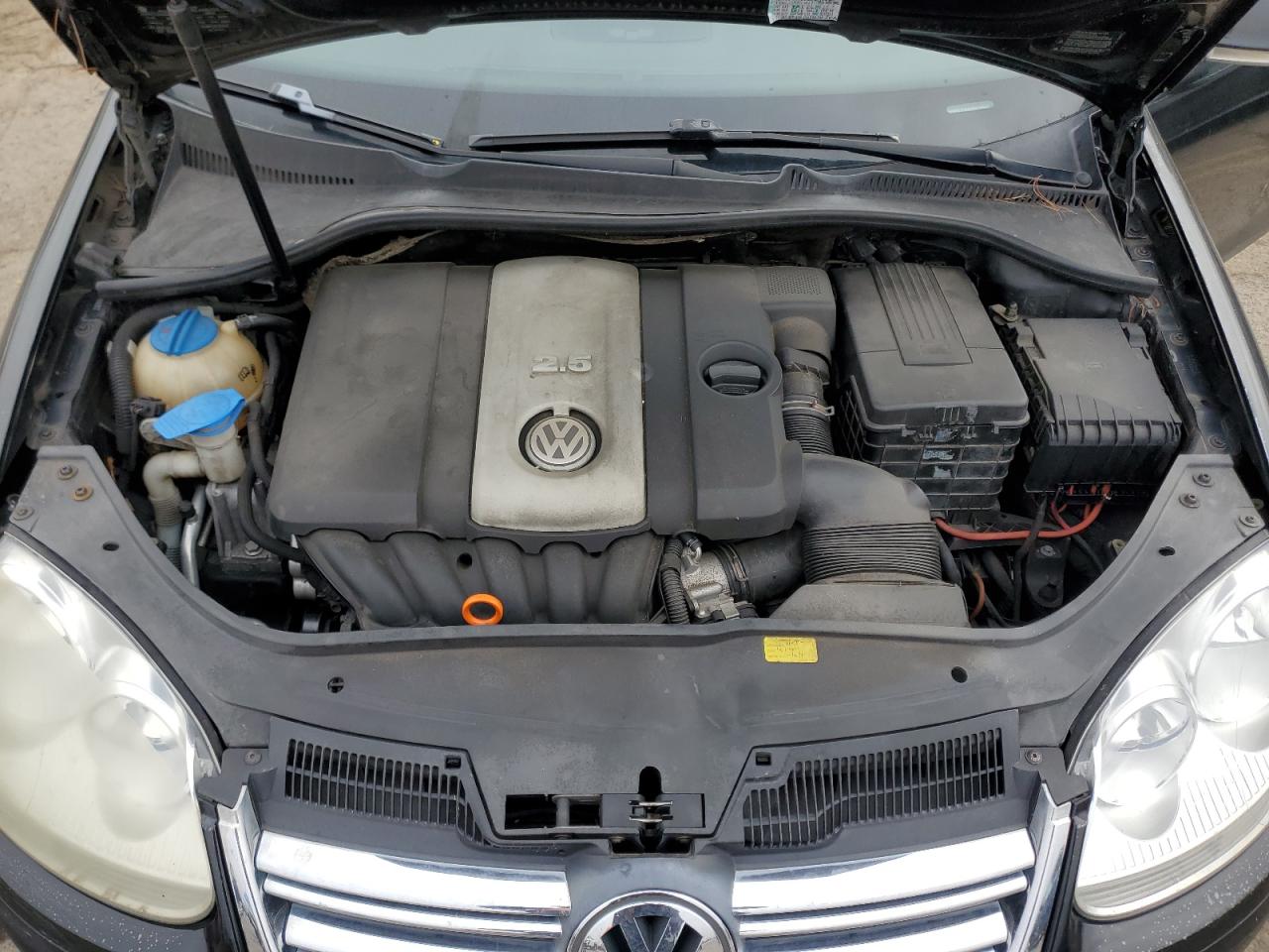 2009 Volkswagen Jetta - Image 11