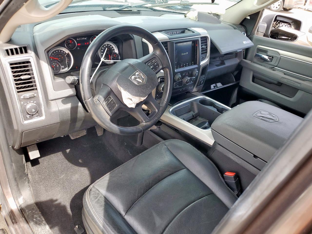 2018 RAM 1500 - Image 8