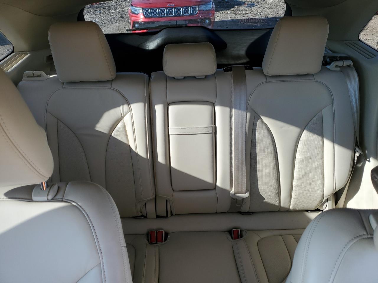2016 Lincoln MKC - Image 10