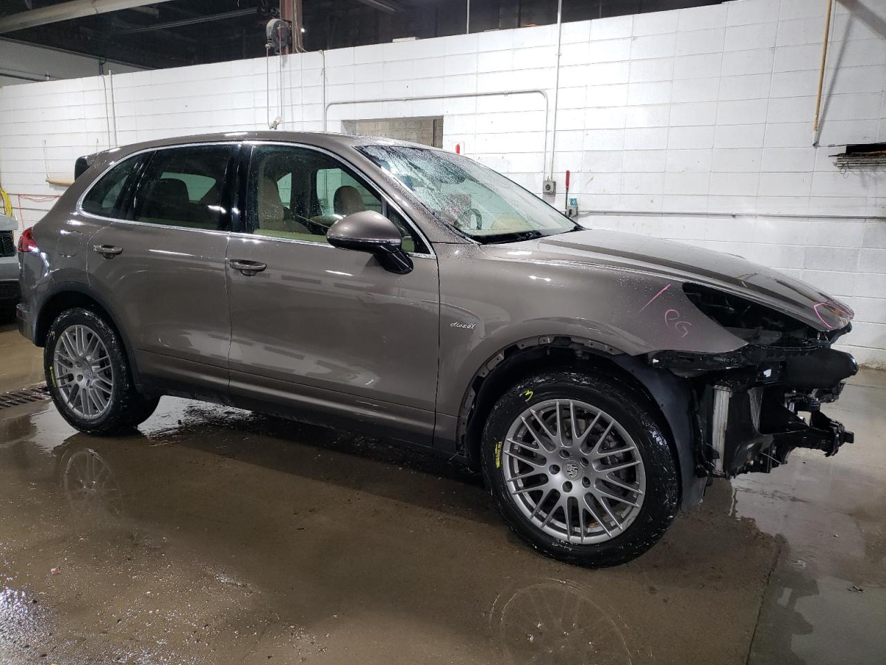 2016 Porsche Cayenne - Image 4