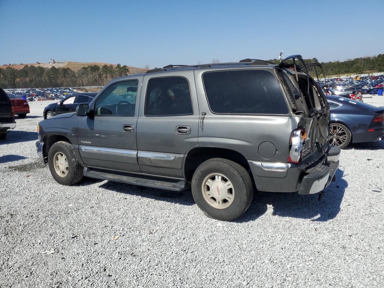 2002 GMC Yukon - Image 2