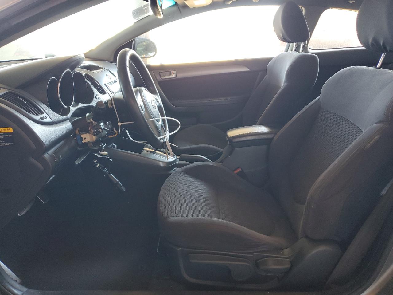 2010 Kia Forte - Image 7