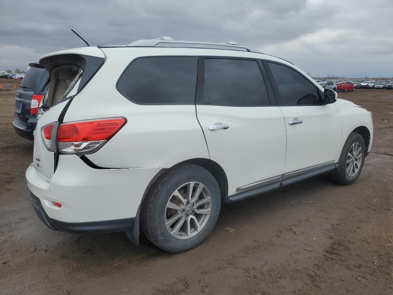 2013 Nissan Pathfinder - Image 3