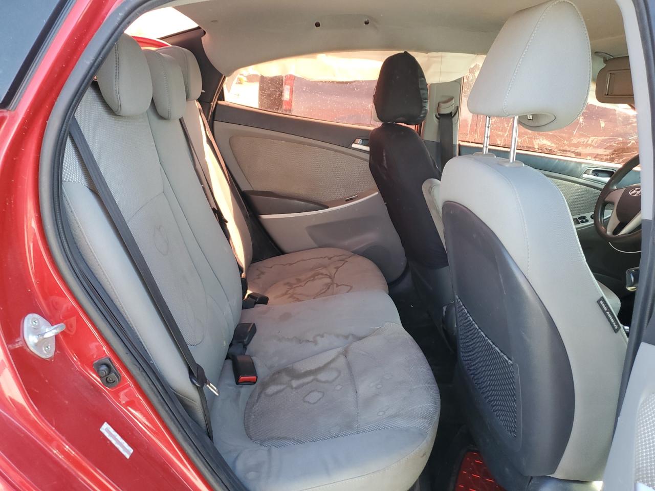 2014 Hyundai Accent - Image 10