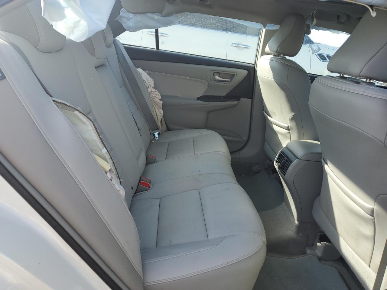 2016 Toyota Camry - Image 10