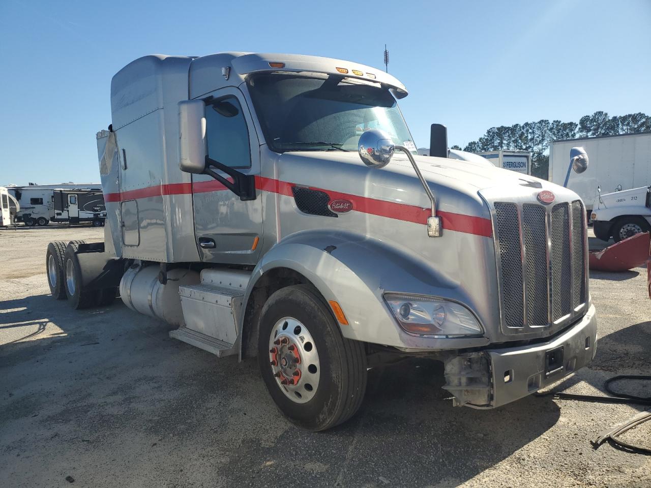 2014 Peterbilt 579 Semi Truck للبيع في Harleyville، SC - Normal Wear